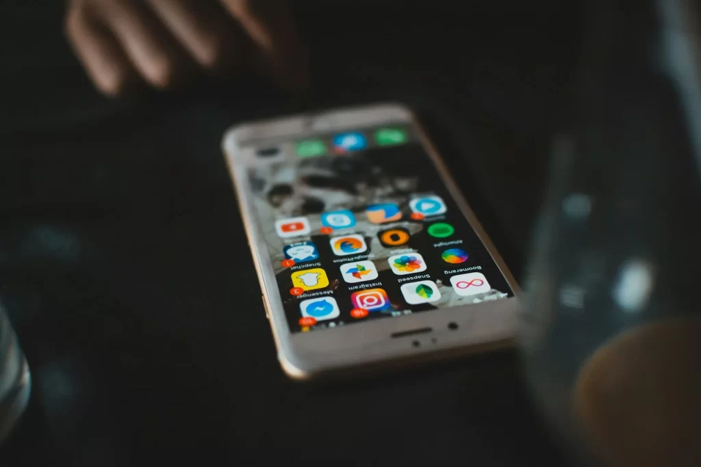 Discover the cost of mobile app development in the USA. Explore factors influencing pricing and how Cenozic ensures quality app solutions for businesses of all sizes.